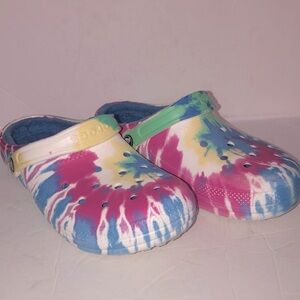 Crocs ClassicVacay Vibes Tie Dyed Lined Clogs